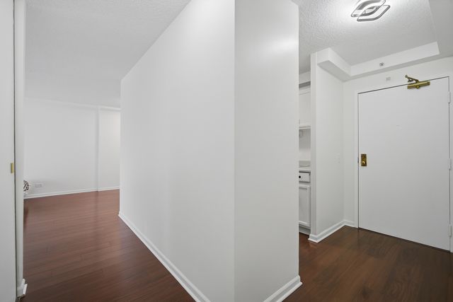 1800 Huntington Boulevard 208, Hoffman Estates, IL 60169