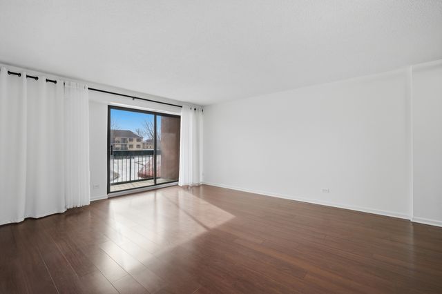 1800 Huntington Boulevard 208, Hoffman Estates, IL 60169