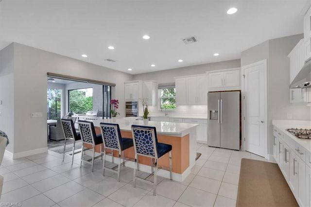 3221 Quilcene LN, Naples, FL 34114