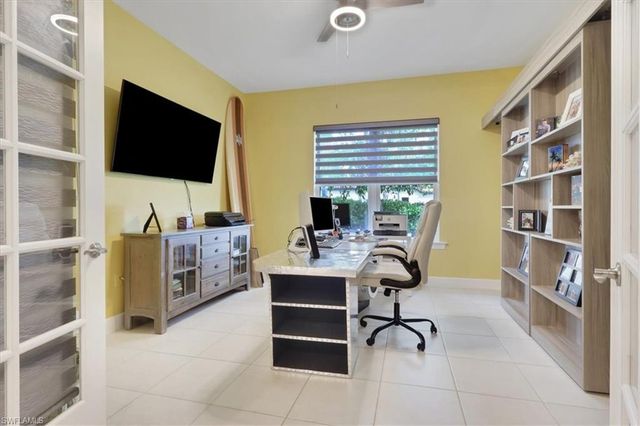 3221 Quilcene LN, Naples, FL 34114