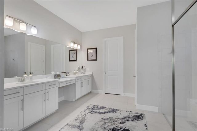 3221 Quilcene LN, Naples, FL 34114