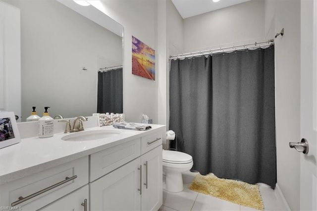 3221 Quilcene LN, Naples, FL 34114