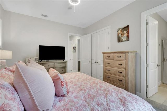 3221 Quilcene LN, Naples, FL 34114