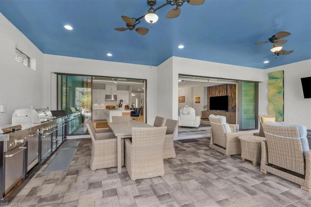 3221 Quilcene LN, Naples, FL 34114