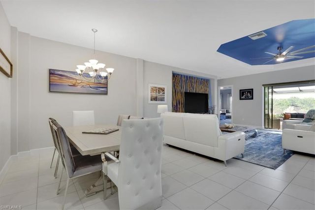 3221 Quilcene LN, Naples, FL 34114