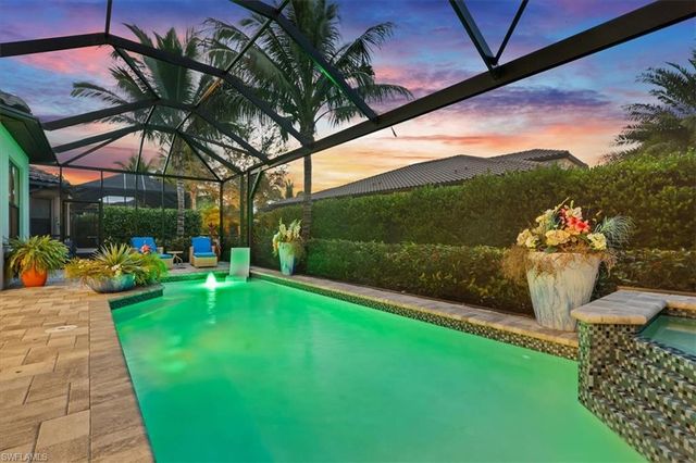 3221 Quilcene LN, Naples, FL 34114