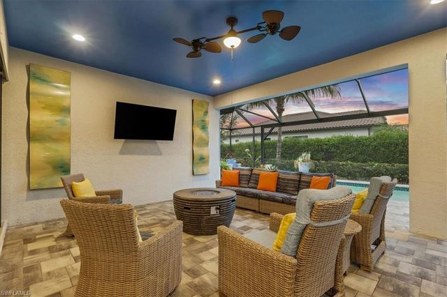 3221 Quilcene LN, Naples, FL 34114