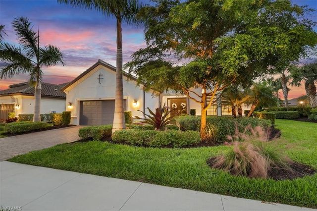 3221 Quilcene LN, Naples, FL 34114