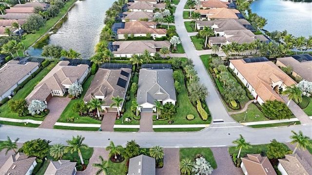 3221 Quilcene LN, Naples, FL 34114