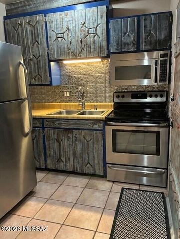5638 E Fairmount Street B, Tucson, AZ 85712