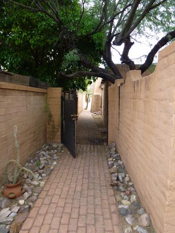 5638 E Fairmount Street B, Tucson, AZ 85712
