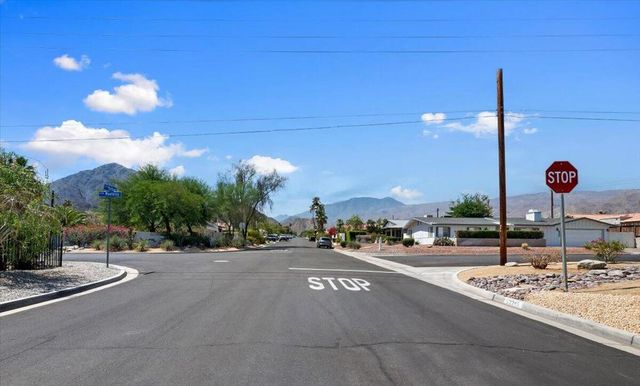 53245 Avenida Martinez, La Quinta, CA 92253