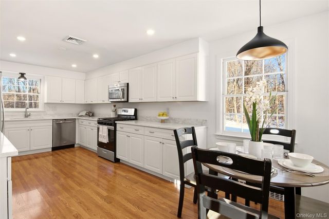 55 White Hill Road, Cold Spring Harbor, NY 11724