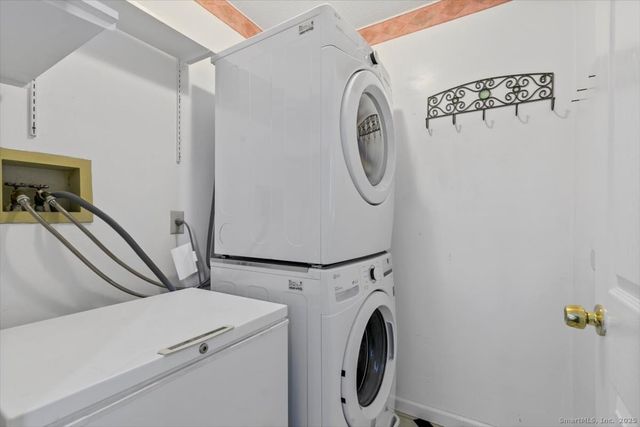 372 Old Rock Road 372, Branford, CT 06405