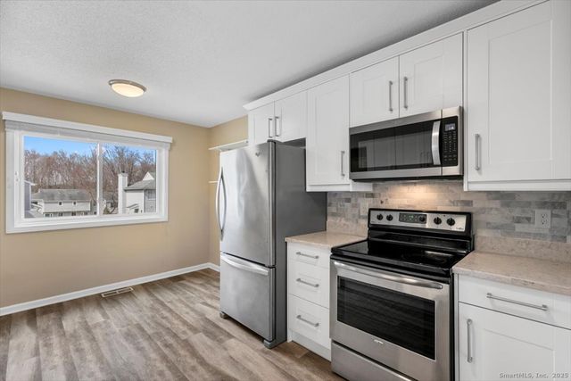 372 Old Rock Road 372, Branford, CT 06405