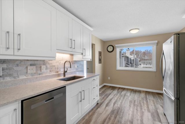 372 Old Rock Road 372, Branford, CT 06405