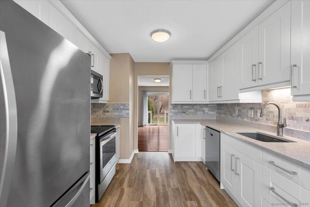 372 Old Rock Road 372, Branford, CT 06405