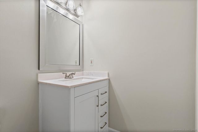 372 Old Rock Road 372, Branford, CT 06405