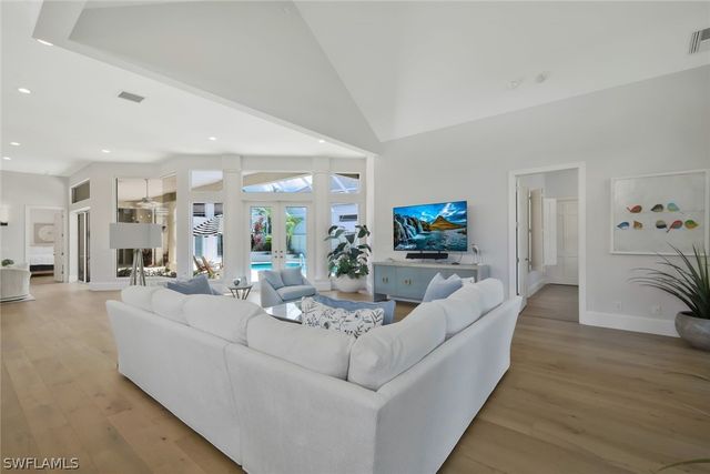 109 Greenfield CT, Naples, FL 34110