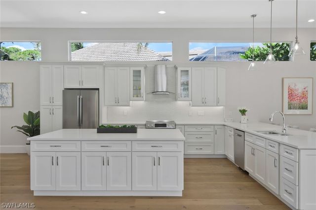 109 Greenfield CT, Naples, FL 34110