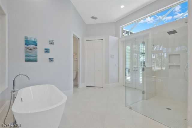 109 Greenfield CT, Naples, FL 34110