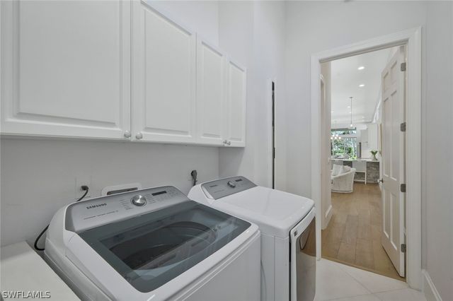 109 Greenfield CT, Naples, FL 34110