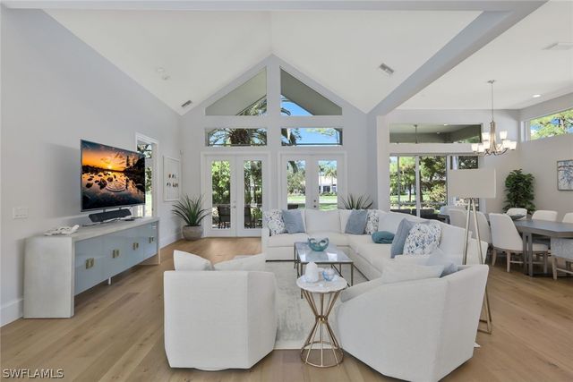 109 Greenfield CT, Naples, FL 34110