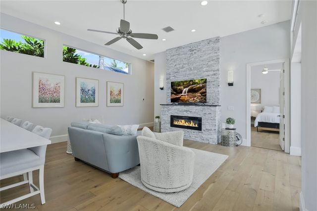 109 Greenfield CT, Naples, FL 34110