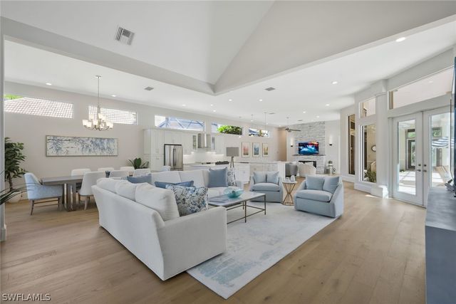 109 Greenfield CT, Naples, FL 34110