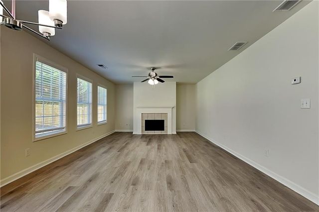 863 Langley View Court, Loganville, GA 30052