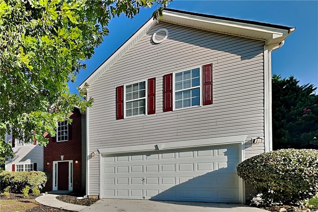 863 Langley View Court, Loganville, GA 30052