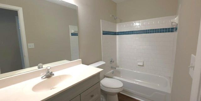 984 POINTERS Way, Lawrenceville, GA 30043