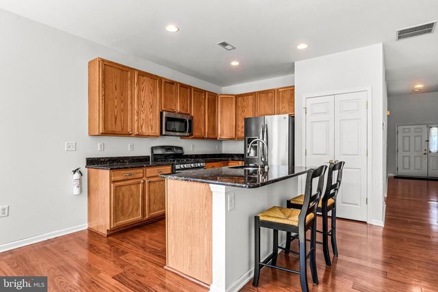 326 HELEN DR, Cinnaminson, NJ 08077