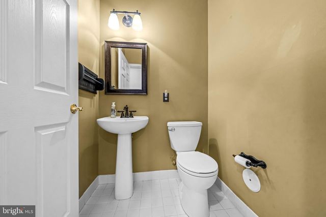 326 HELEN DR, Cinnaminson, NJ 08077