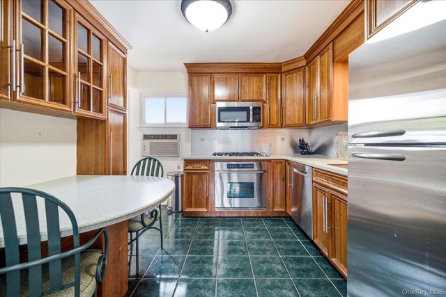 3695 Waverly Avenue, Seaford, NY 11783