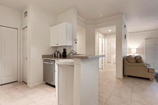 5180 NORTHRIDGE ROAD 103, Sarasota, FL 34238