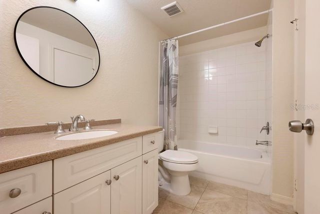 5180 NORTHRIDGE ROAD 103, Sarasota, FL 34238