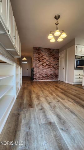 10521 Eckel Junction Road, Perrysburg, OH 43551
