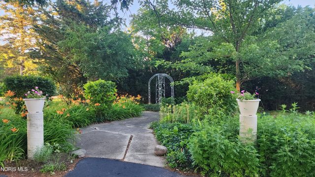 10521 Eckel Junction Road, Perrysburg, OH 43551