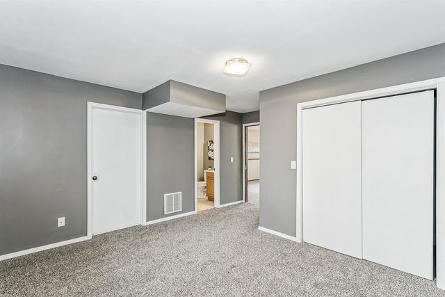 7401 E Brookview Cir, Wichita, KS 67226