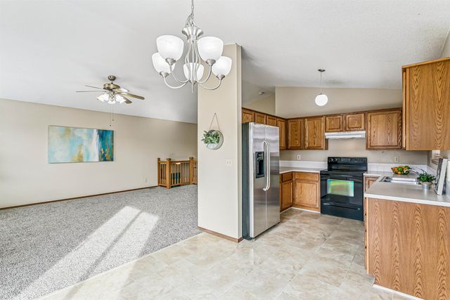 7401 E Brookview Cir, Wichita, KS 67226