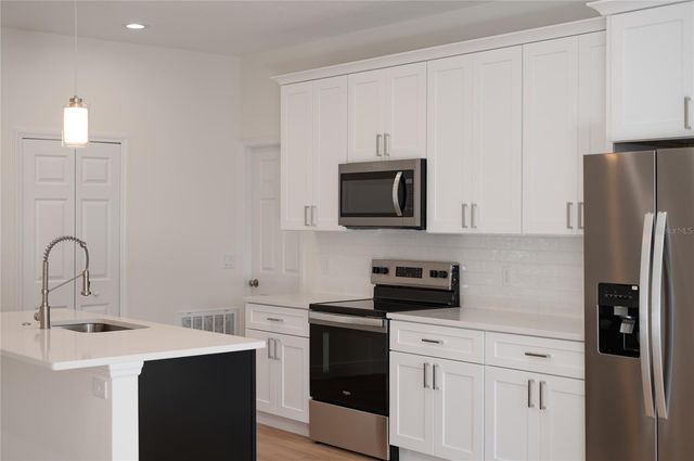 140 11TH AVENUE, Osteen, FL 32764