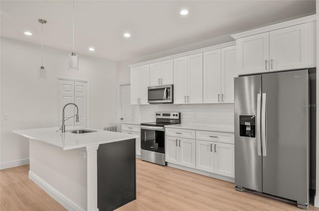 140 11TH AVENUE, Osteen, FL 32764