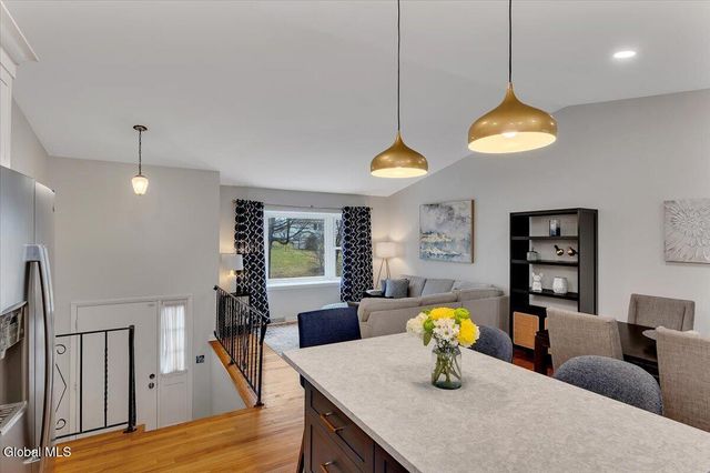 51 Par Circle, Albany, NY 12208