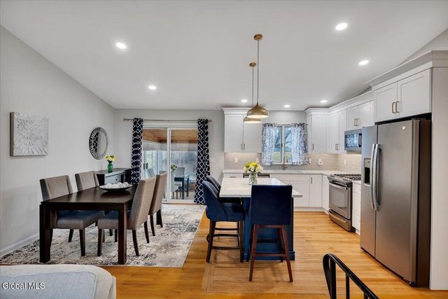 51 Par Circle, Albany, NY 12208