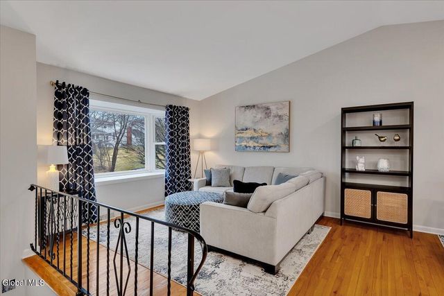 51 Par Circle, Albany, NY 12208