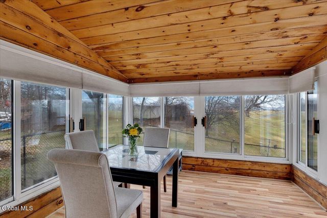 51 Par Circle, Albany, NY 12208