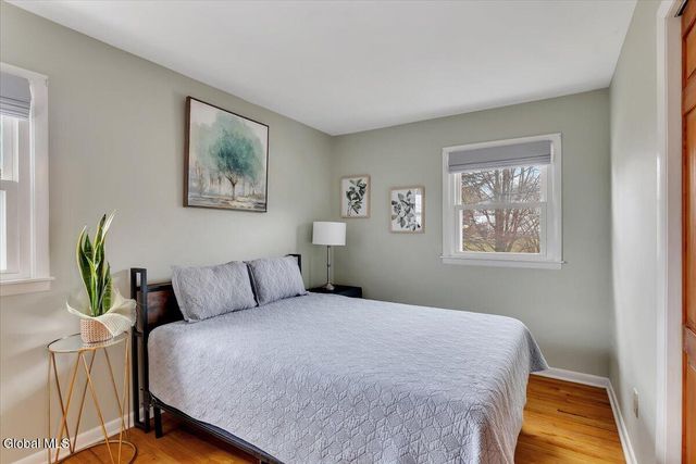 51 Par Circle, Albany, NY 12208