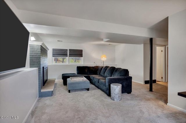 51 Par Circle, Albany, NY 12208