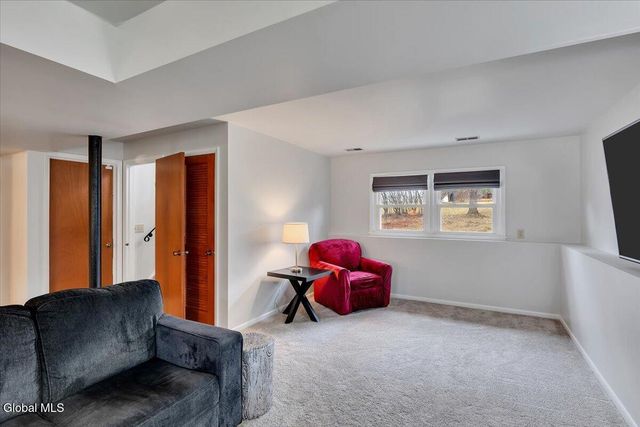 51 Par Circle, Albany, NY 12208